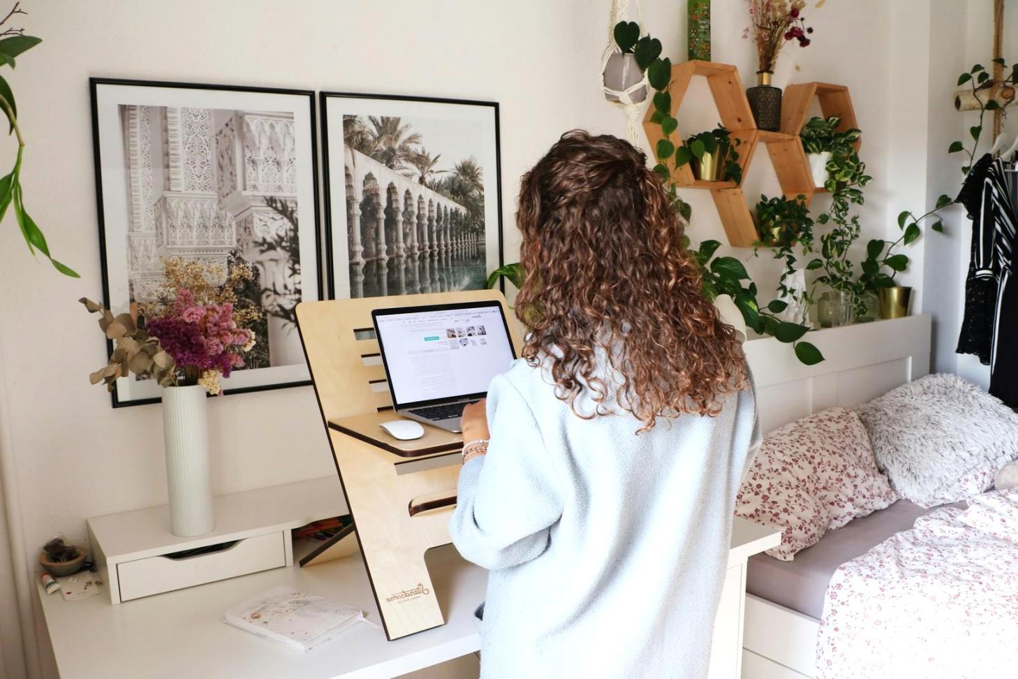 felcarimexos team working together on educational initiatives