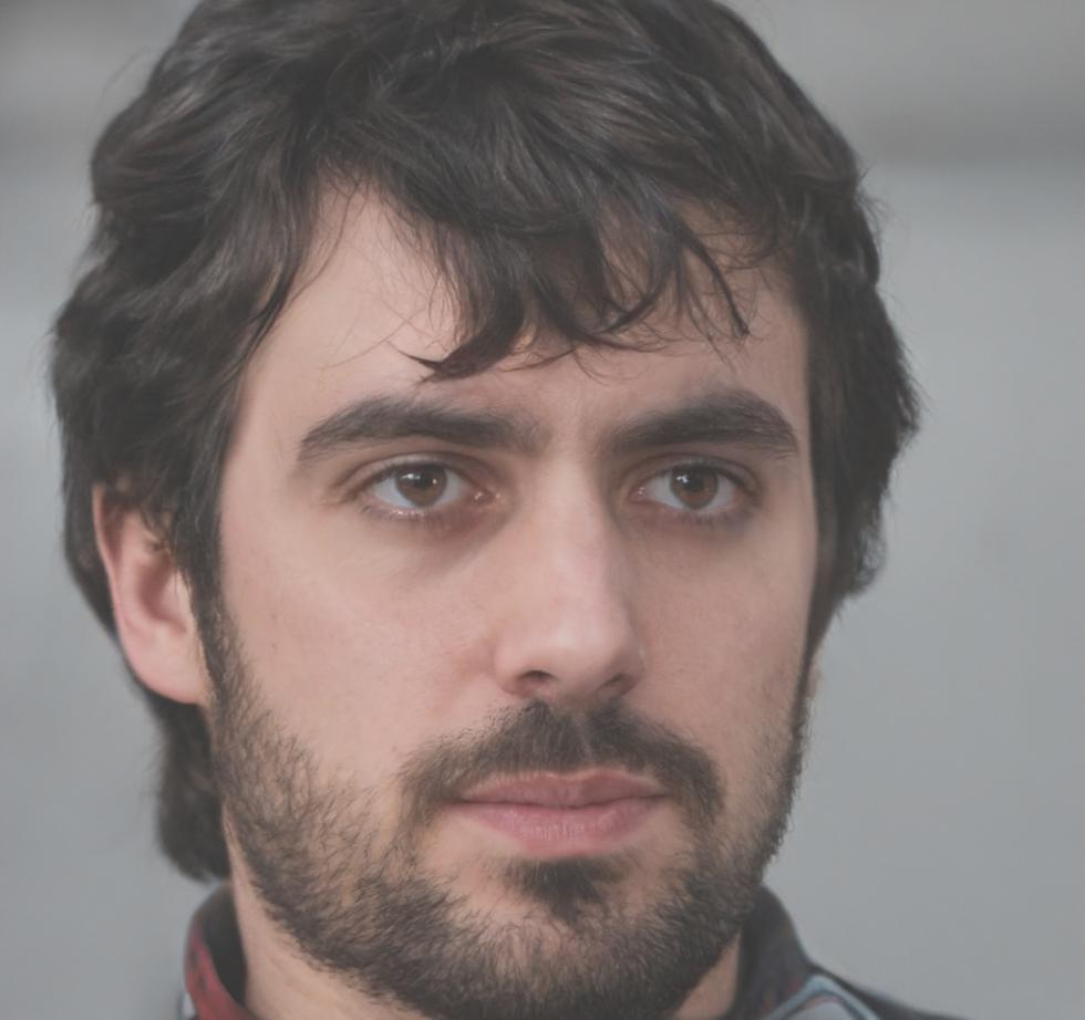 Professional headshot of Brendan Kilpatrick, satisfied felcarimexos financial education program graduate